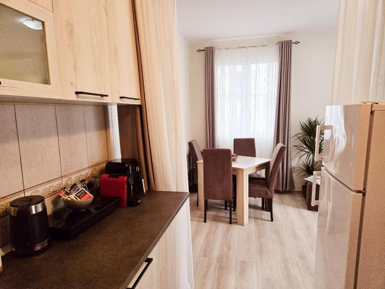 בודווה Apartments Nikcevic מראה חיצוני תמונה