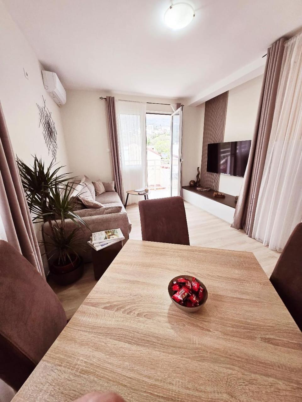 בודווה Apartments Nikcevic מראה חיצוני תמונה