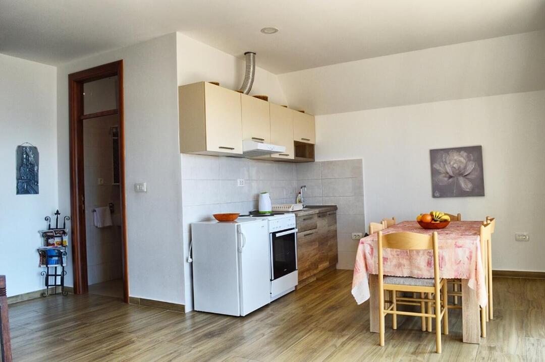 בודווה Apartments Nikcevic מראה חיצוני תמונה