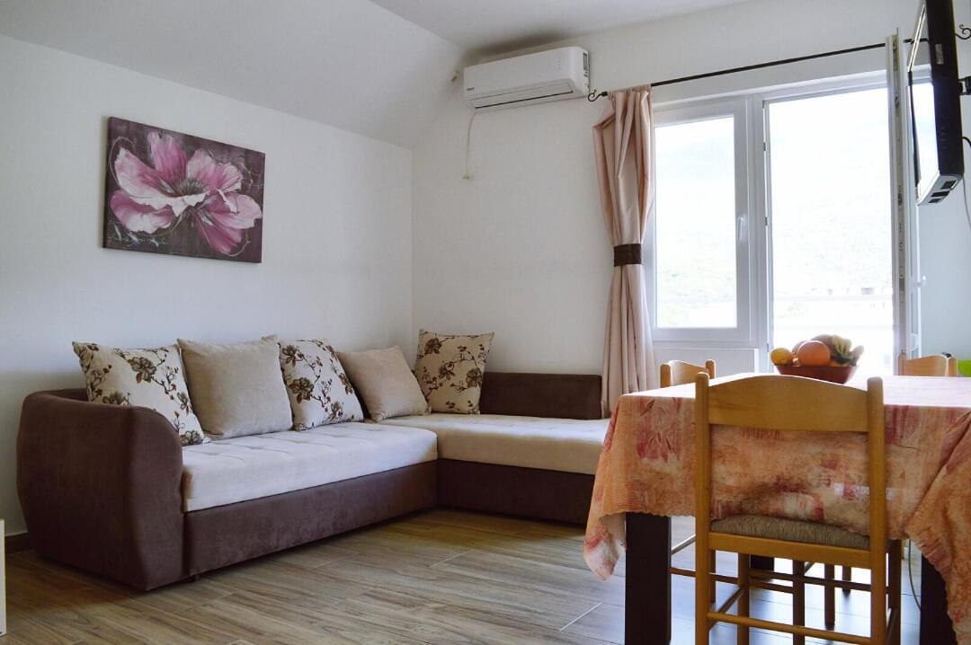 בודווה Apartments Nikcevic מראה חיצוני תמונה