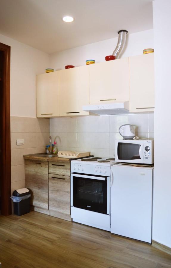 בודווה Apartments Nikcevic מראה חיצוני תמונה